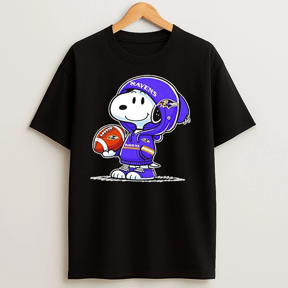 Peanuts Snoopy Wearing Baltimore Ravens And Smilling At Fans T Shirts