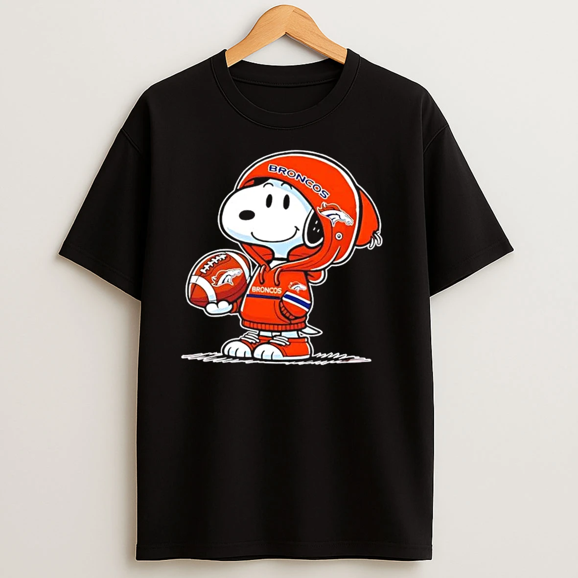 Peanuts Snoopy Wearing Denver Broncos And Smilling At Fans T Shirts