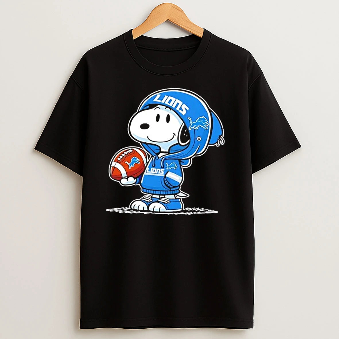 Peanuts Snoopy Wearing Detroit Lions And Smilling At Fans T Shirts