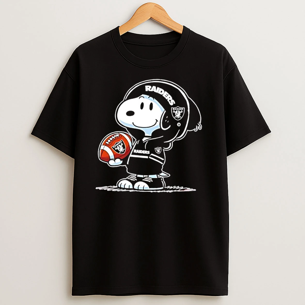 Peanuts Snoopy Wearing Las Vegas Raiders And Smilling At Fans T Shirts