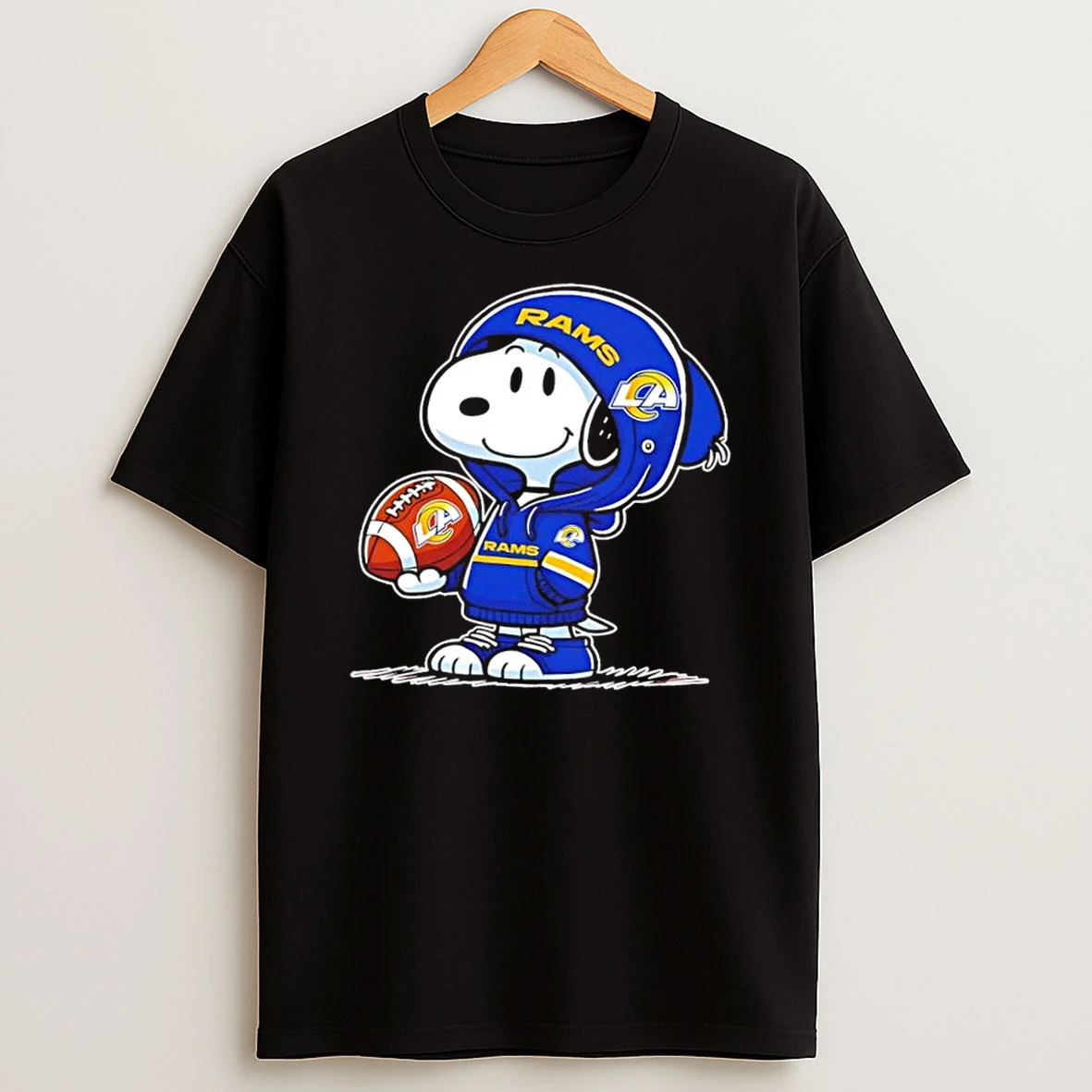 Peanuts Snoopy Wearing Los Angeles Rams And Smilling At Fans Shirts