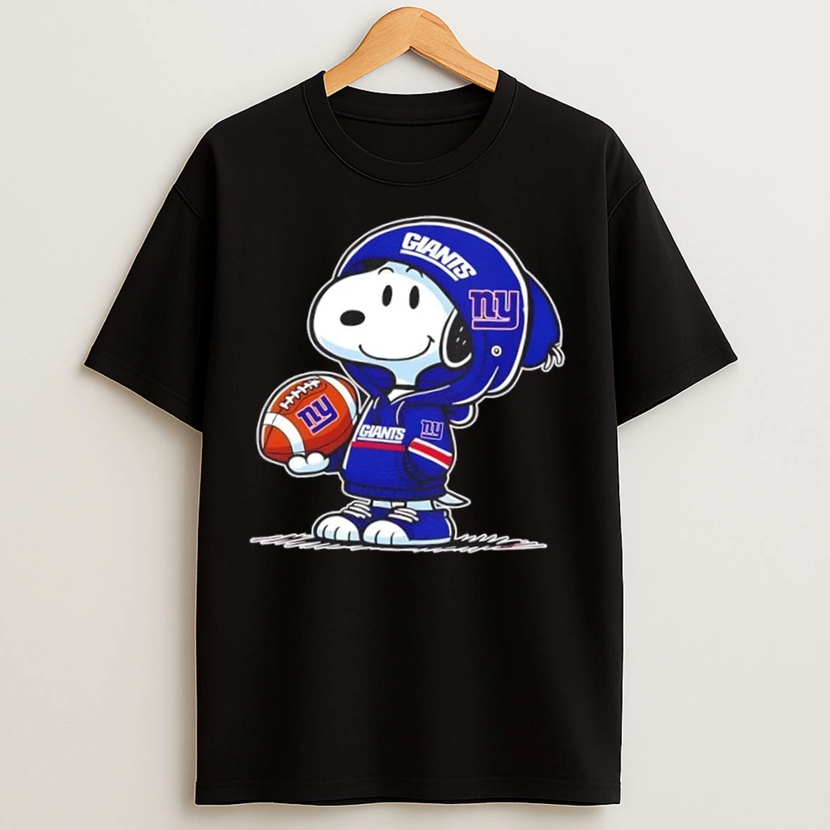 Peanuts Snoopy Wearing New York Giants And Smilling At Fans T Shirts
