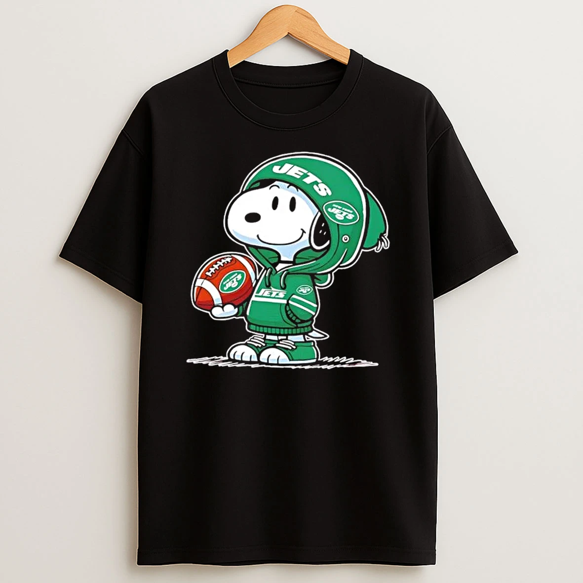Peanuts Snoopy Wearing New York Jets And Smilling At Fans Shirts
