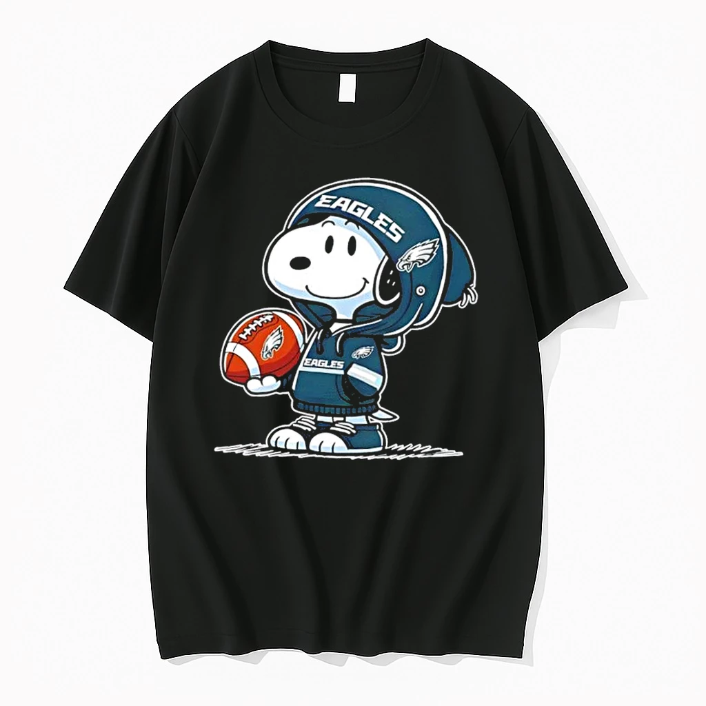Peanuts Snoopy Wearing Philadelphia Eagles And Smilling At Fans Shirts