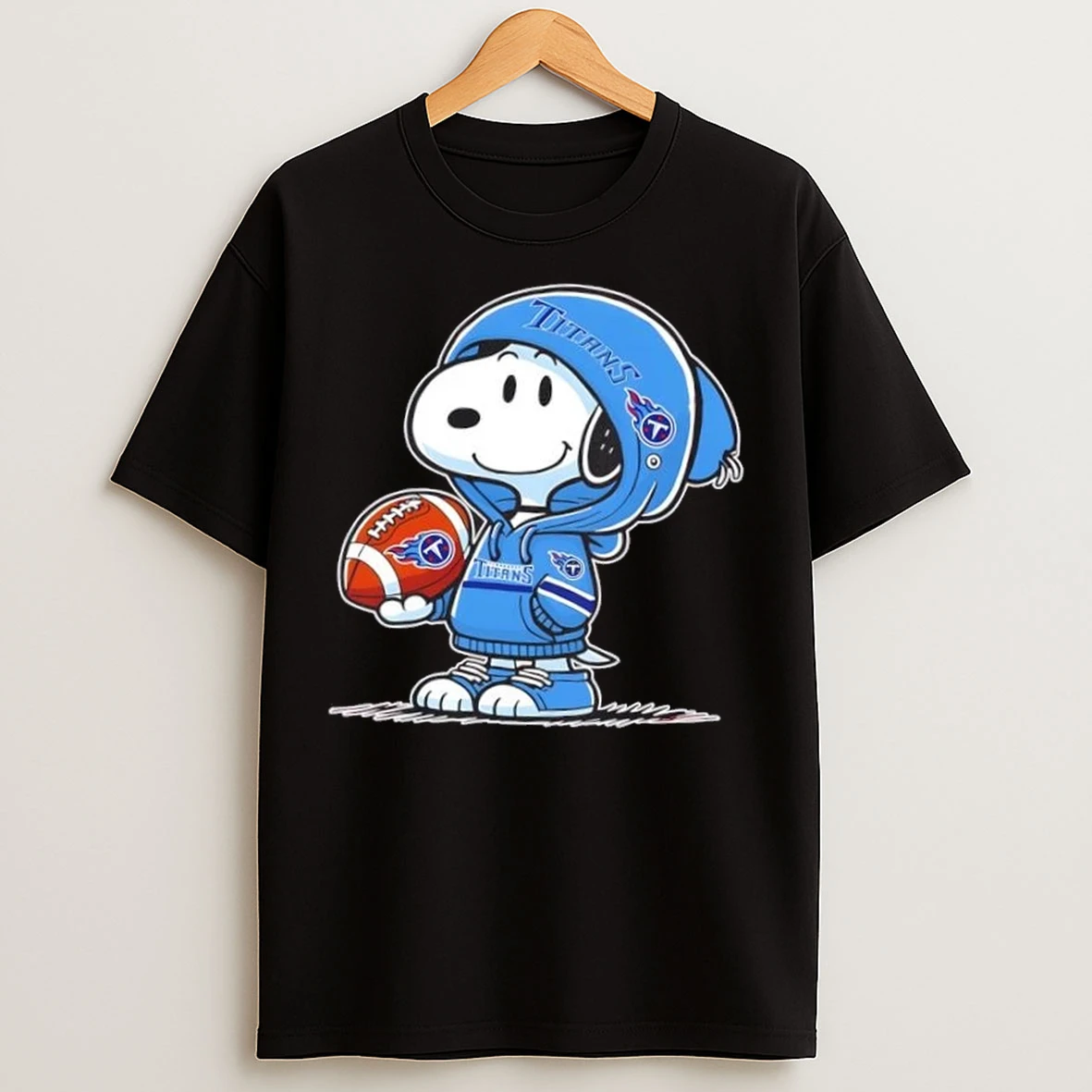 Peanuts Snoopy Wearing Tennessee Titans And Smilling At Fans T Shirts