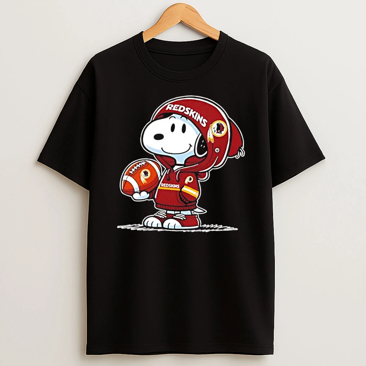 Peanuts Snoopy Wearing Washington Commanders And Smilling At Fans Shirts