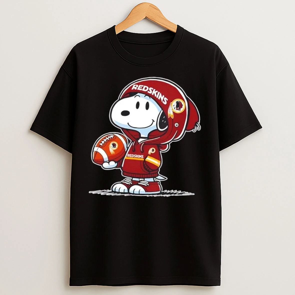 Peanuts Snoopy Wearing Washington Commanders And Smilling At Fans T Shirts