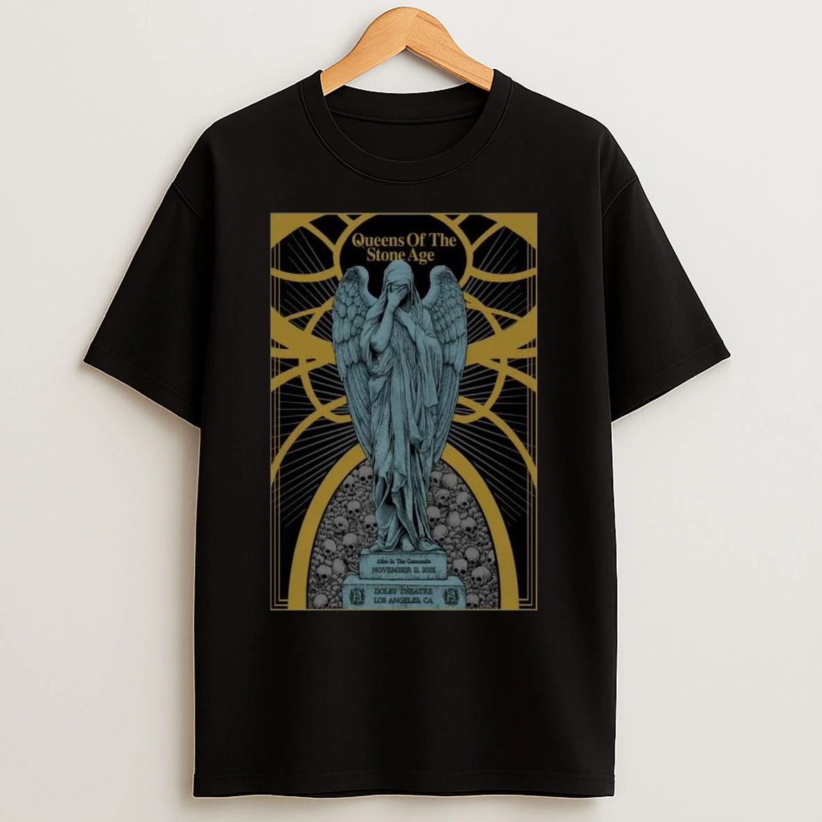 Queens Of The Stone Age Nov 11 2025 In Los Angeles Ca Long Sleve T Shirts