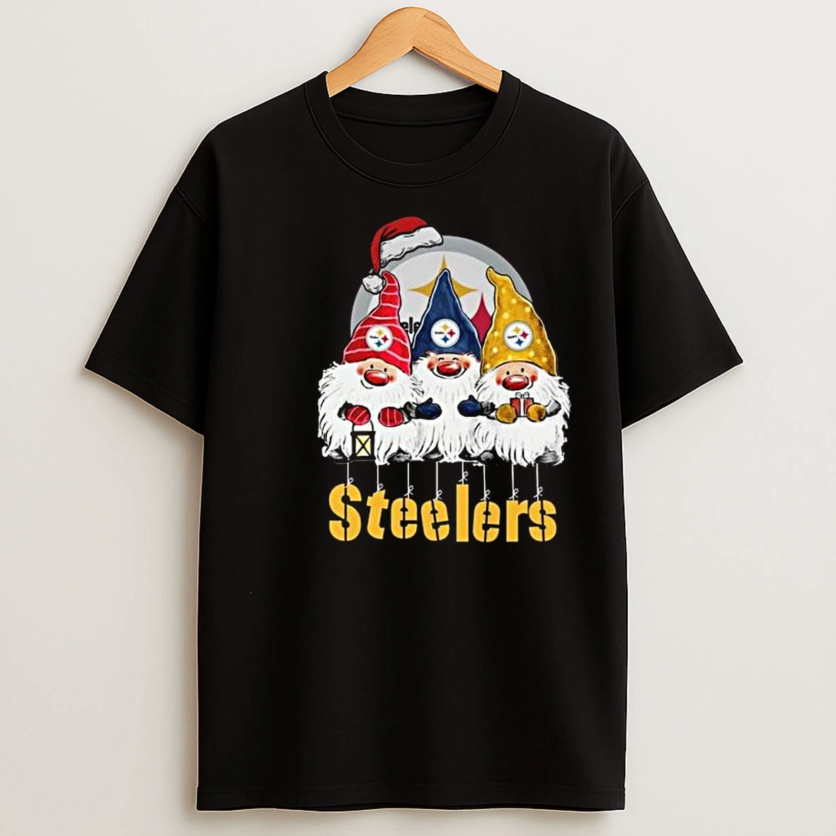 The Gnomes X Pittsburgh Steelers Merry Christmas 2025 Circle Black T Shirts