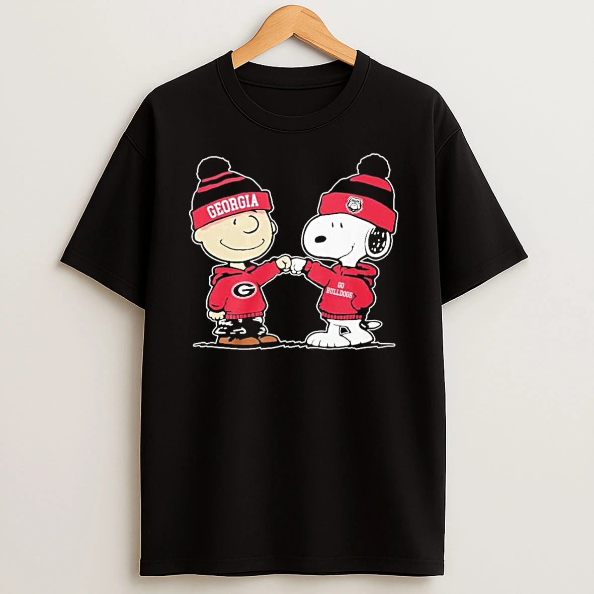 The Peanuts Fist Bump Georgia Bulldogs Shirts