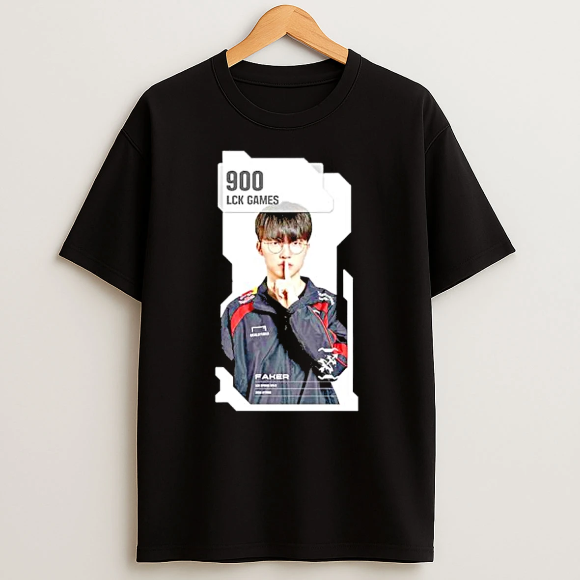 The T1 Faker Close Up The Legend 900 Lck Games Shirts