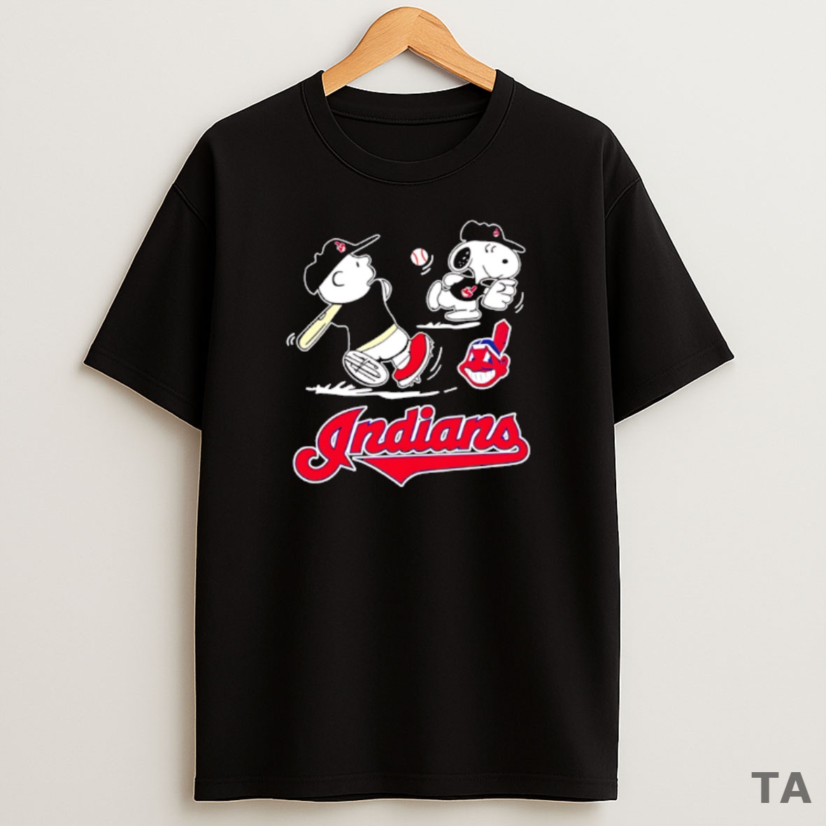 Top Awesome Peanuts Charlie Brown And Snoopy Playing Baseball Cleveland Indians Sweatshirt Tee
