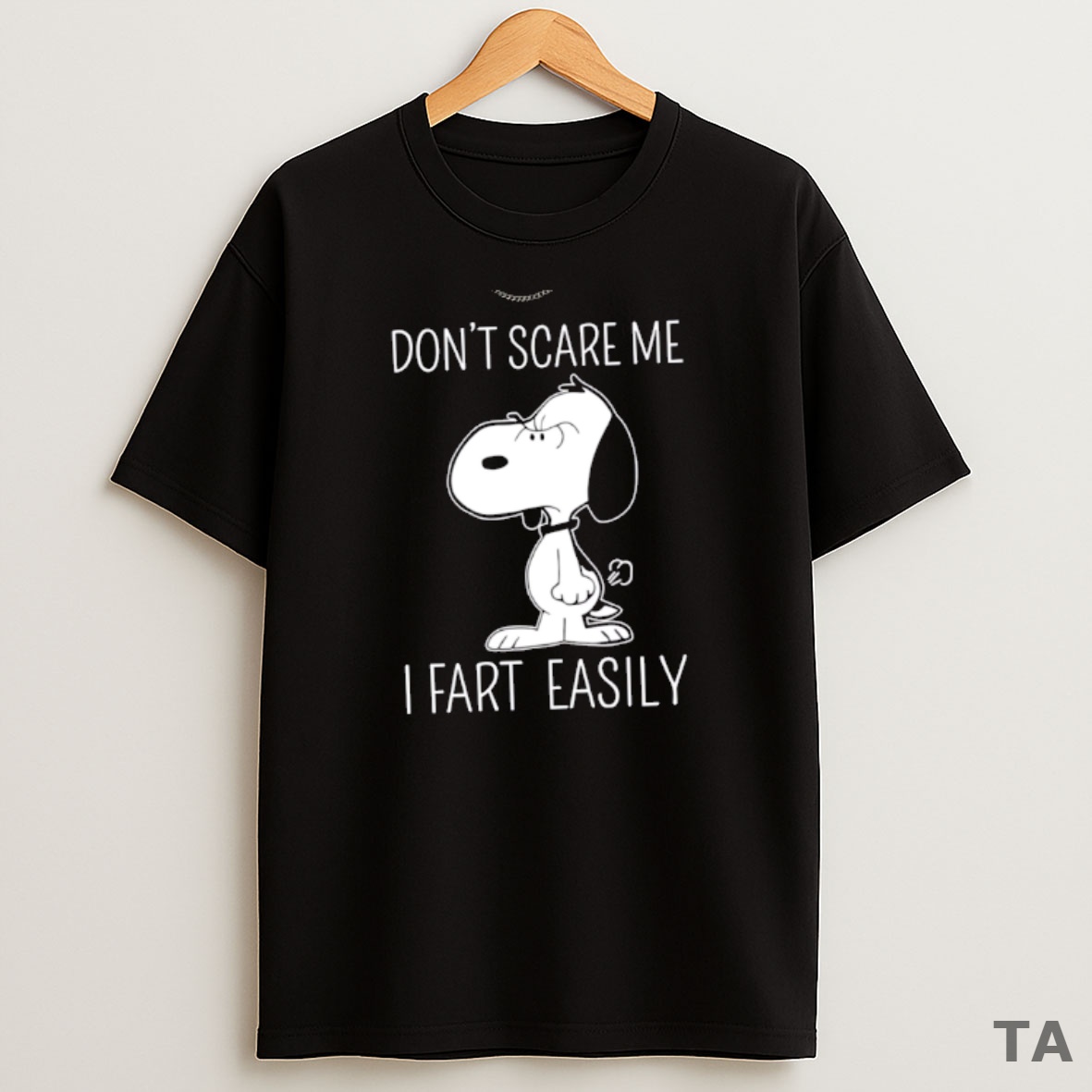 Top Best Snoopy Dont Scare Me I Fart Easily Sweatshirt Tee