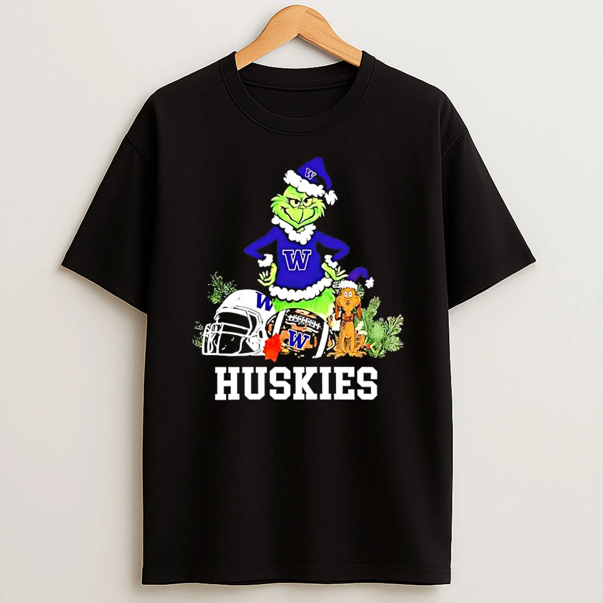 Washington Huskies The Grinch And Max Helmet Christmas 2025 Shirts