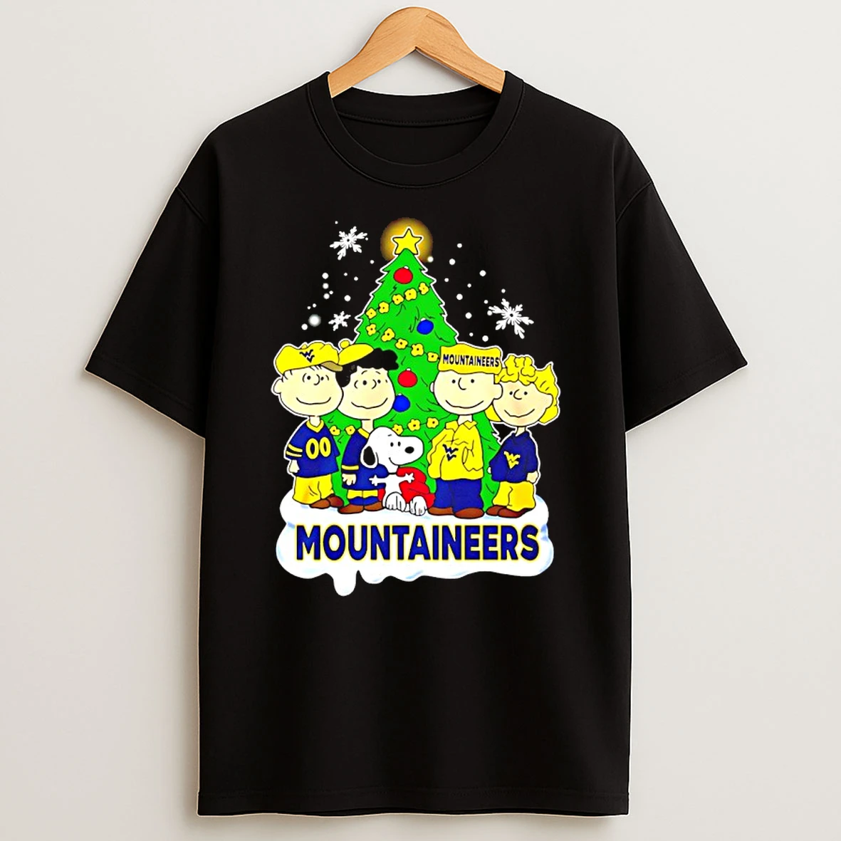 West Virginia Mountaineers Snoopy And The Peanuts Christmas 2025 Shirts
