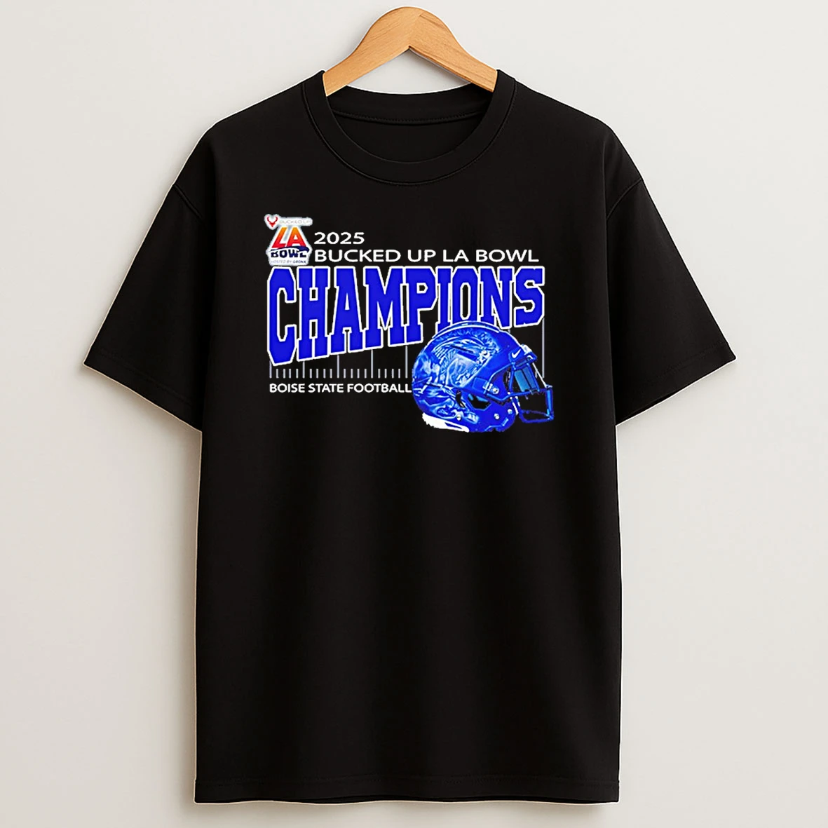 Boise State Football 2025 Bucked Up La Bowl Sofi Stadium Inglewood Ca Helmet Shirts