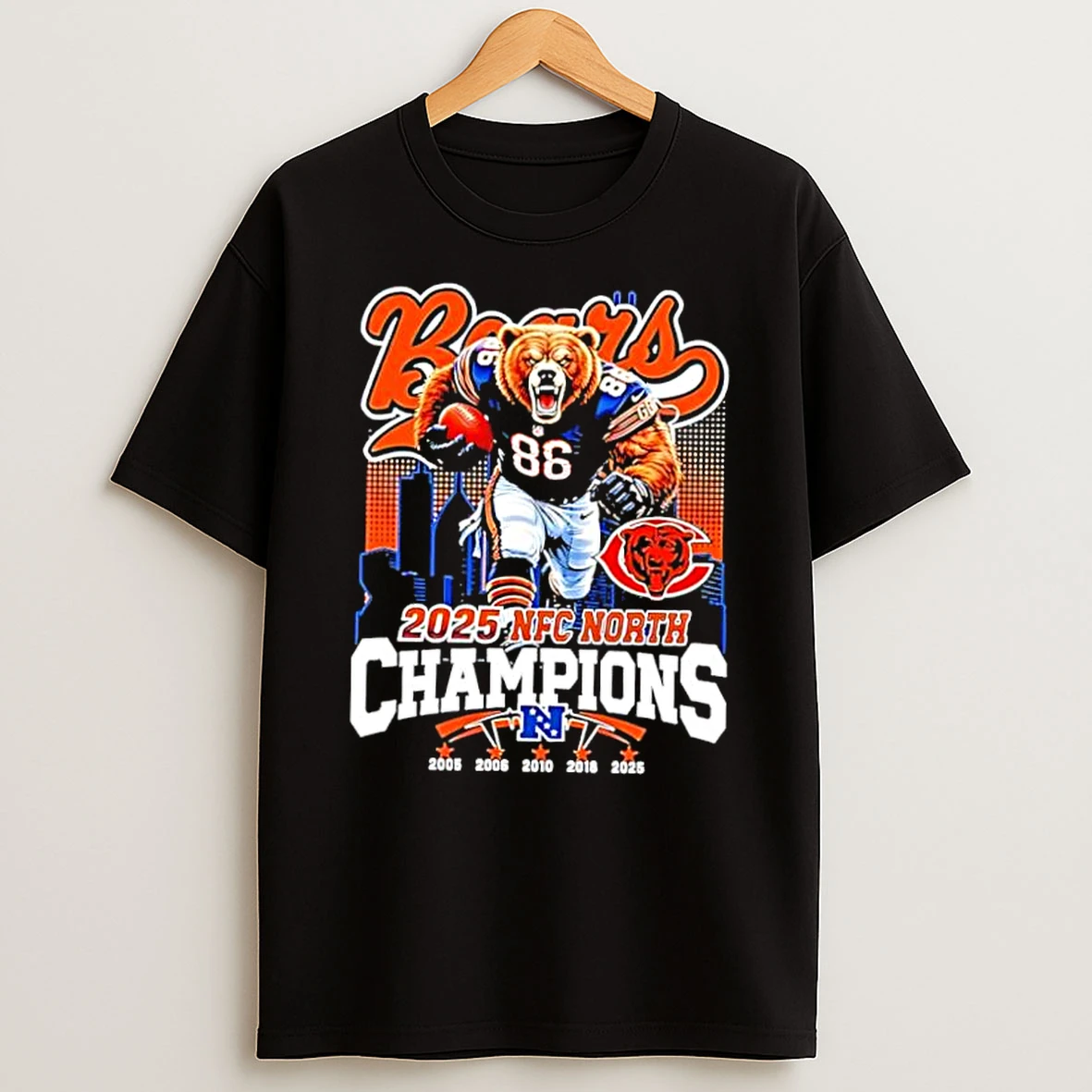 Chicago Bears Nfl Mascot Champions 2025 Nfc North Champions Skyline Shirts