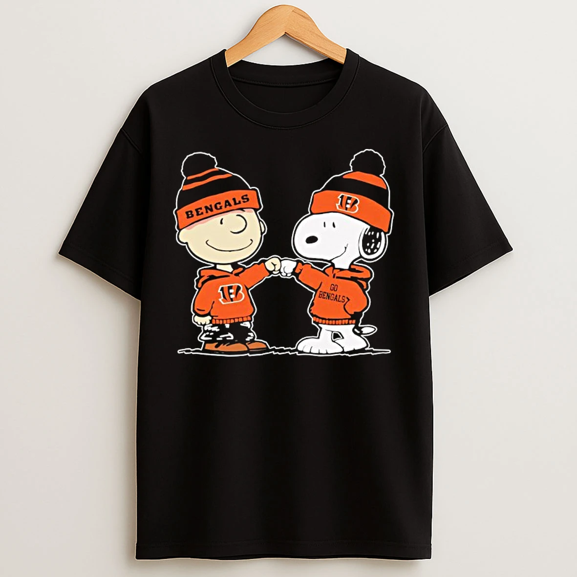 Classic Cincinnati Bengals Snoopy And Charlie Brown Best Friends T Shirts
