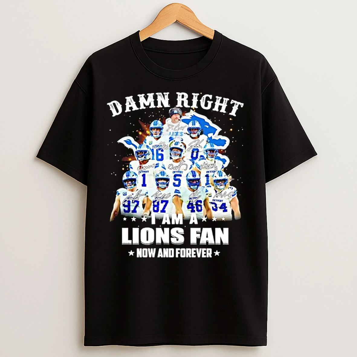 Classic Damn Right I Am A Lions Fan Now And Forever Player Collage Christmas Tree Signatures T Shirts