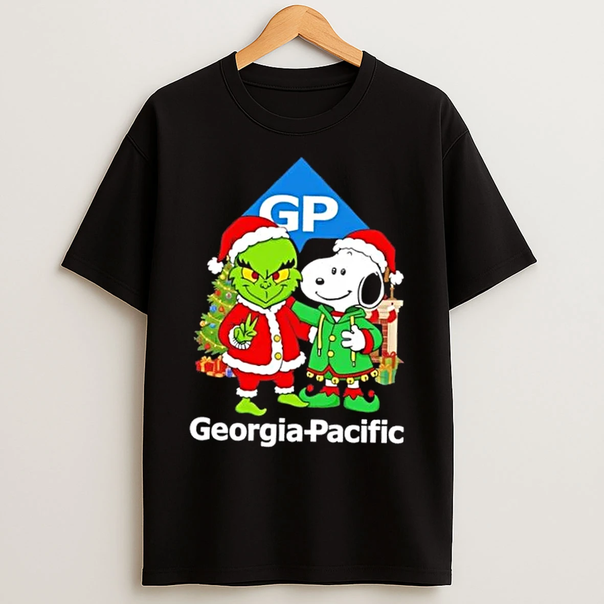 Classic Georgia Pacific X Grinch And Snoopy Merry Christmas T Shirts
