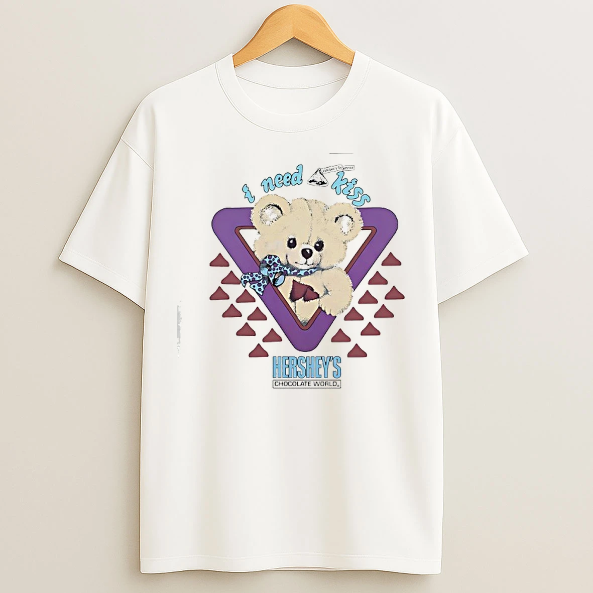 Classic I Need A Kiss Hersheys Chocolate World Kisses Bear Vintage 90s T Shirts