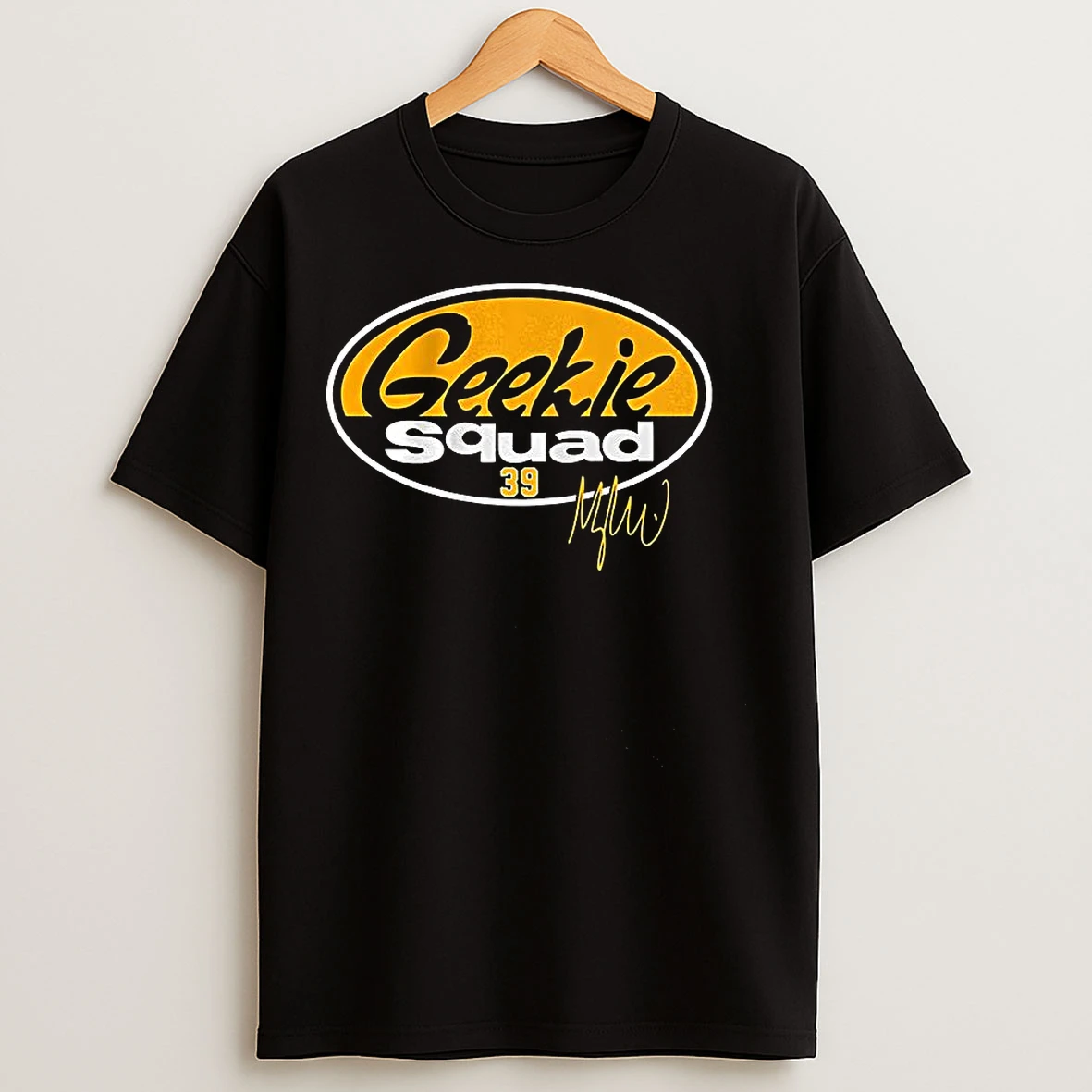 Classic Morgan Geekie Boston Bruins Ice Hockey Geekie Squad Number 39 Signature T Shirts