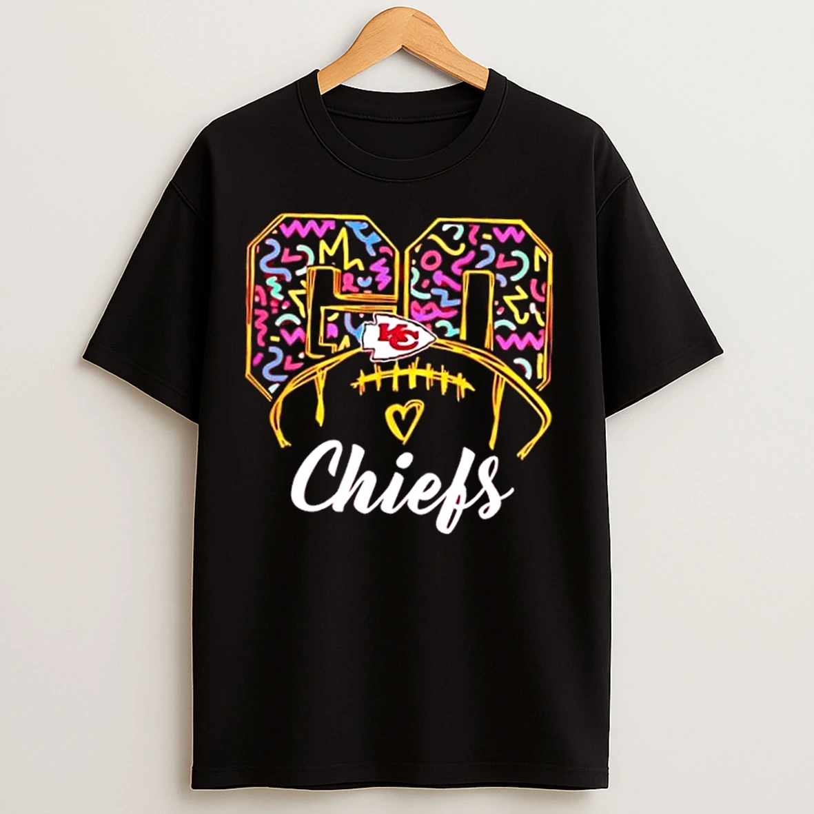 Classic Never Underestimate A Woman Who Listens To Nkotb And Loves The Kansas City Chiefs T Shirts