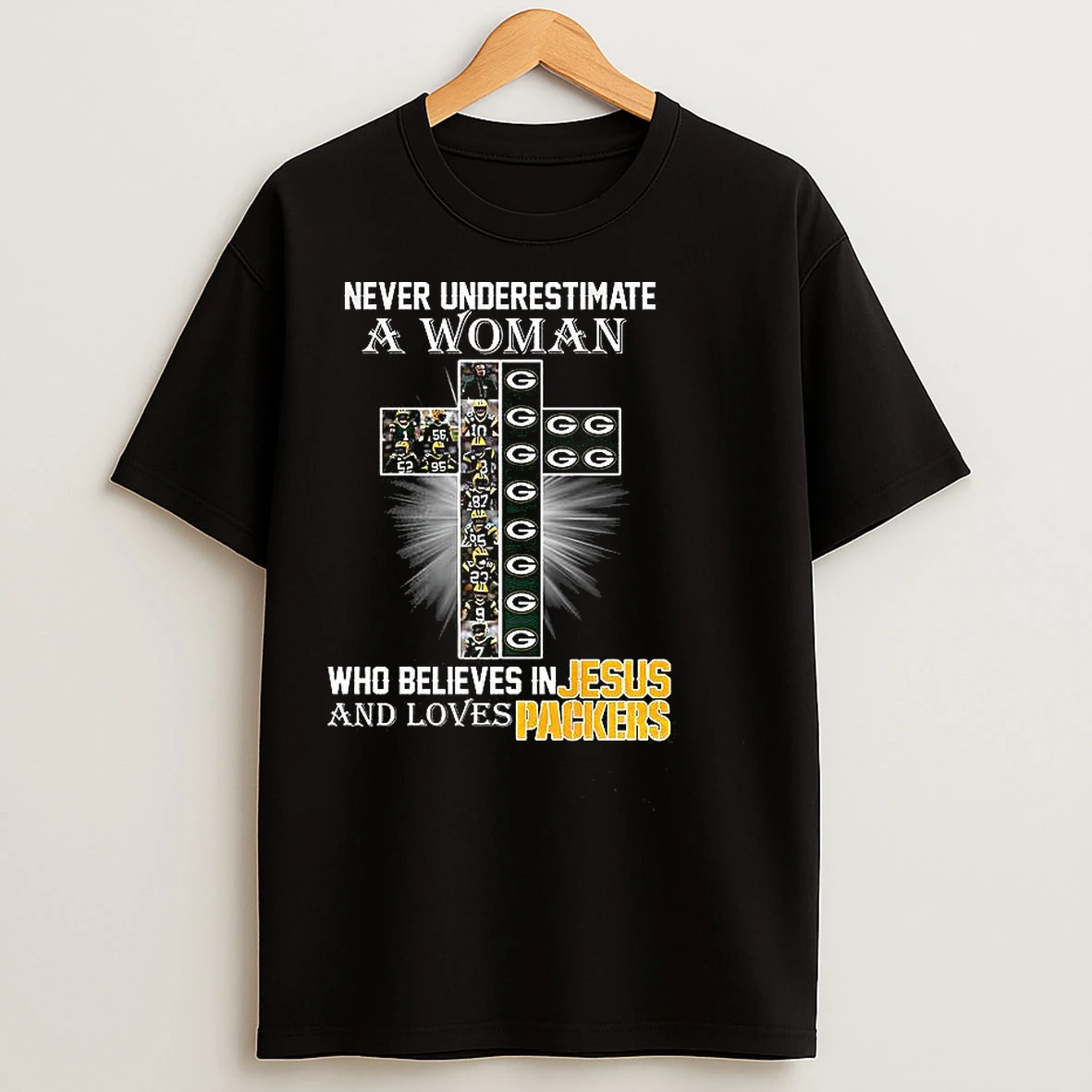 Classic Never Underestimate A Woman Who Believe In Jesus And Loves Green Bay Packers T Shirts