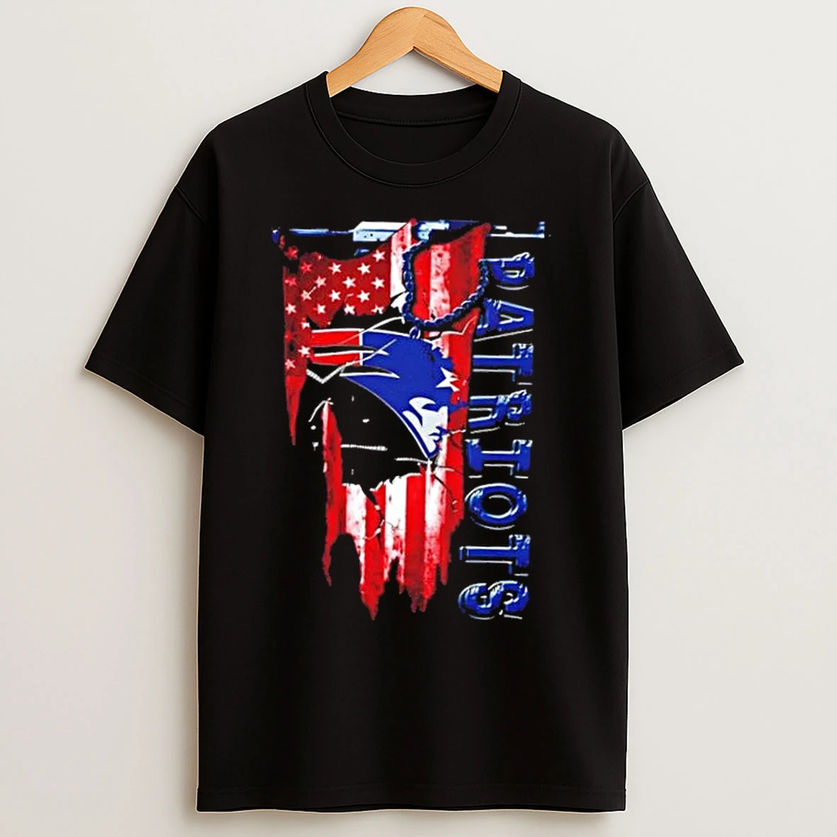 Classic New England Patriots Football Battle Shattered Usa Flag Rip Design T Shirts