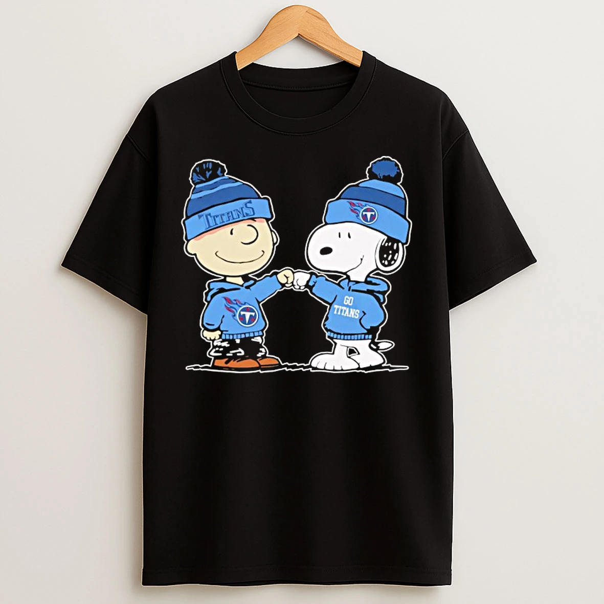 Classic Tennessee Titans Snoopy And Charlie Brown Best Friends T Shirts