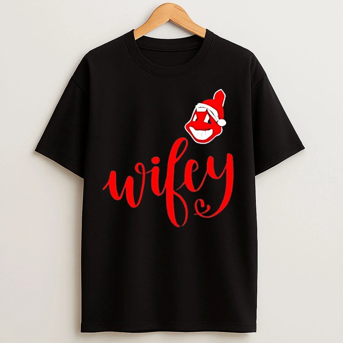 Classic Wifey Cleveland Indians Santa Hat Merry Christmas T Shirts