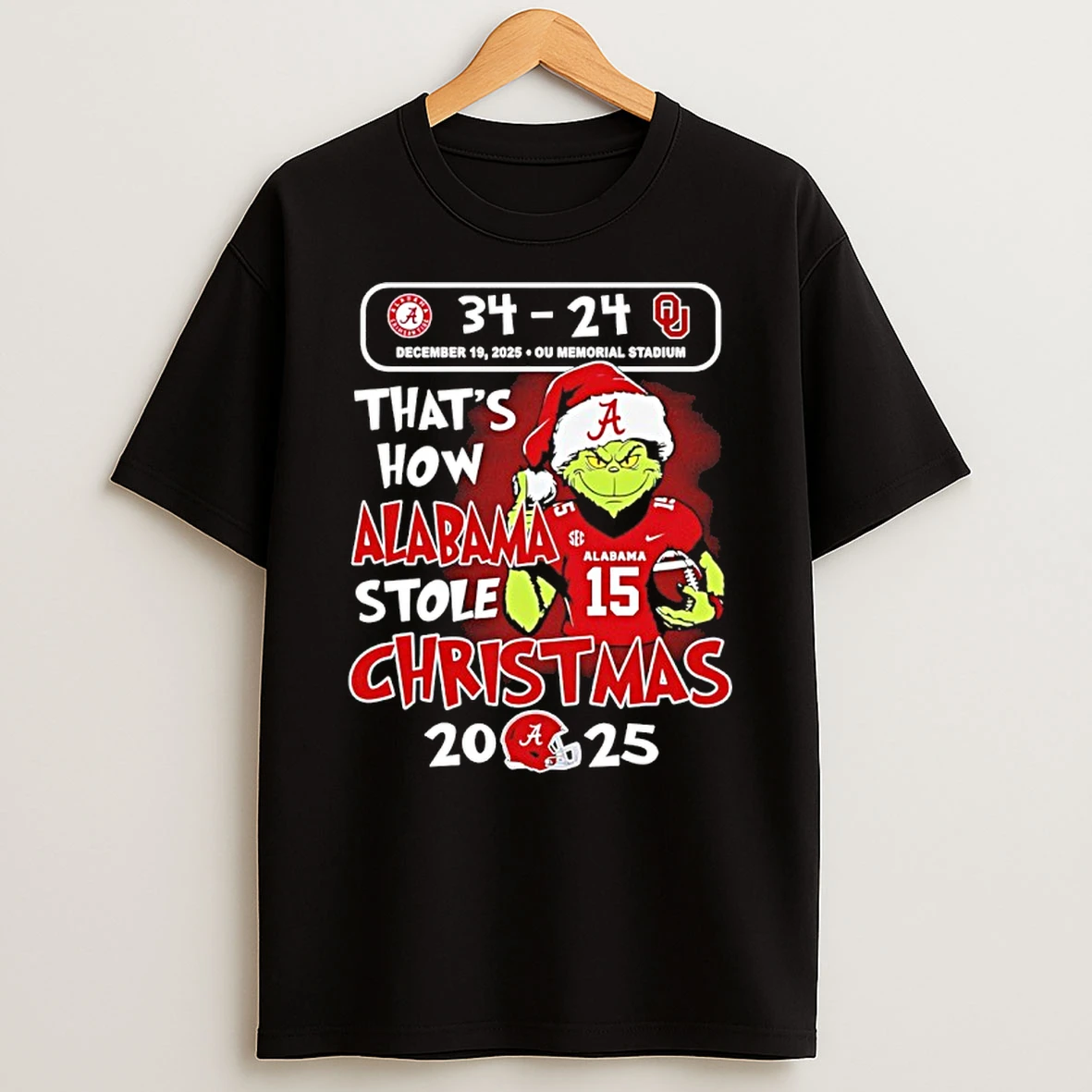 Grinch Thats How Alabama Stole Christmas 2025 Alabama 34 24 Sooners Shirts