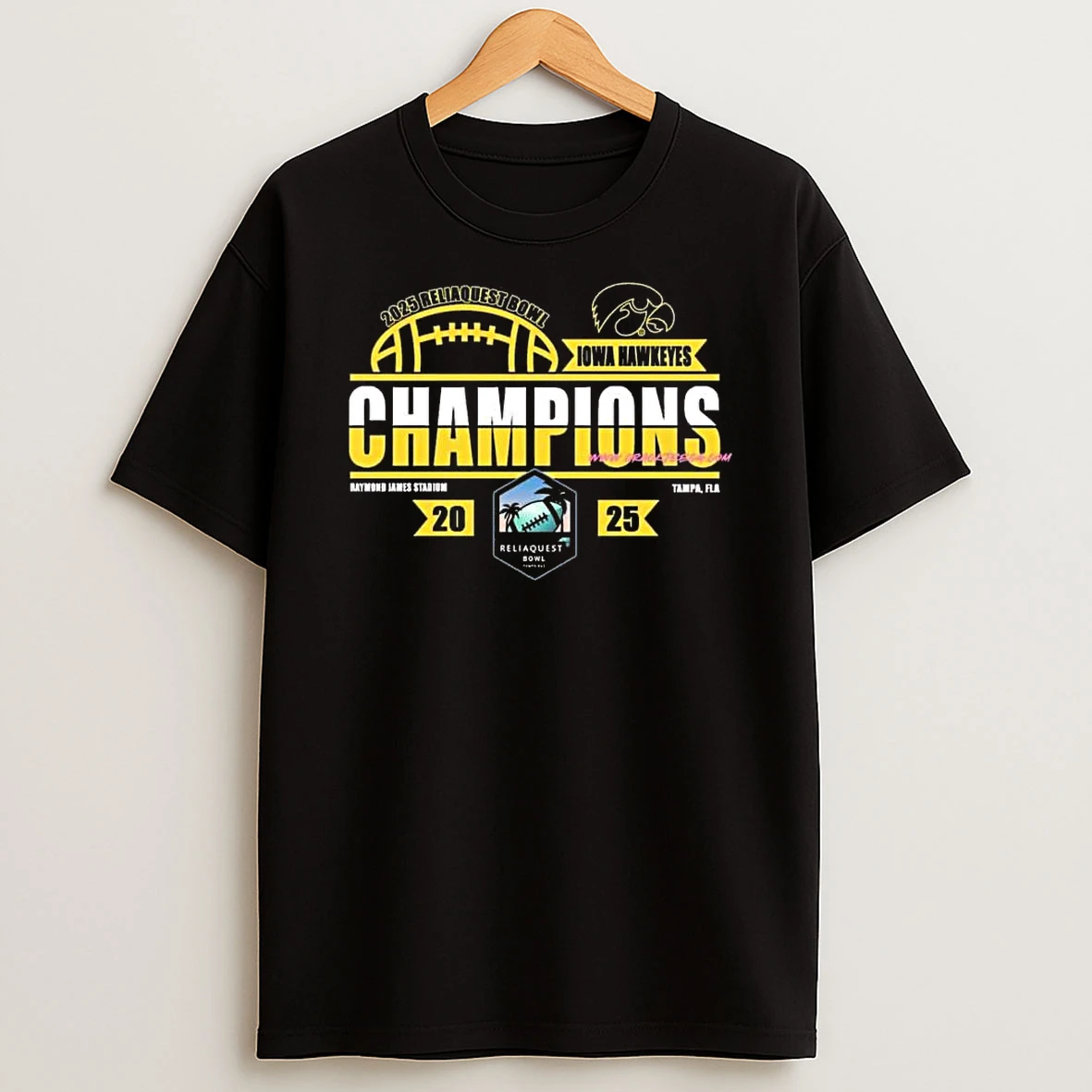 Mens Iowa Hawkeyes 2025 Reliaquest Bowl Locker Room Shirts