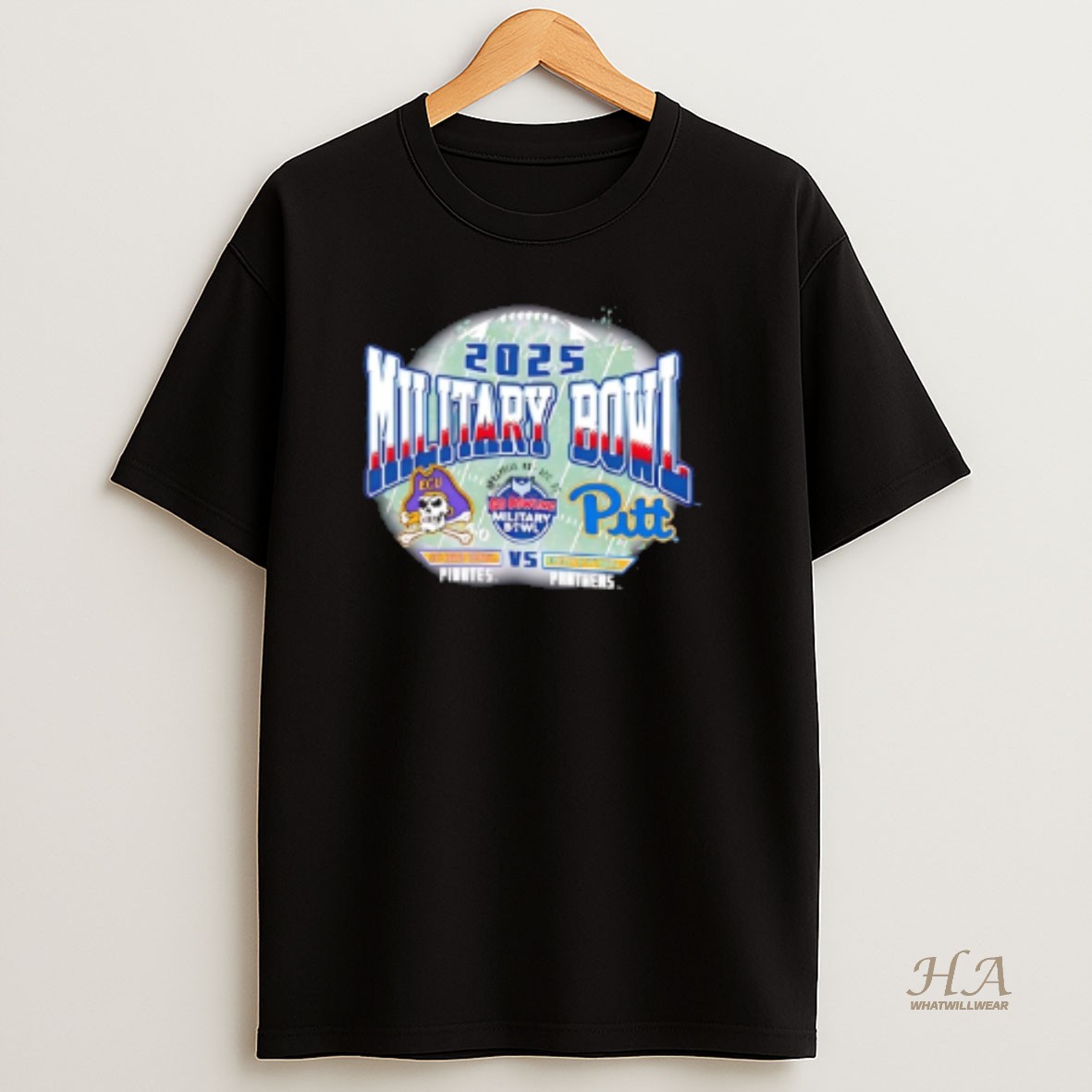 Official East Carolina Pirates Vs Pittsburgh Panthers 2025 Military Bowl Dueling Helmets T Shirt