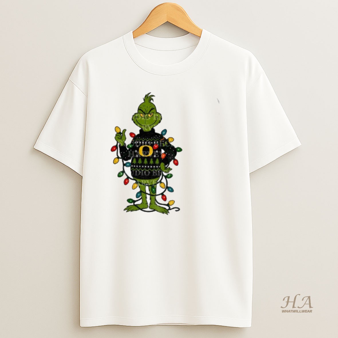 Official Grinch Santa Hat Oregon Ducks Football Christmas 2025 T Shirt