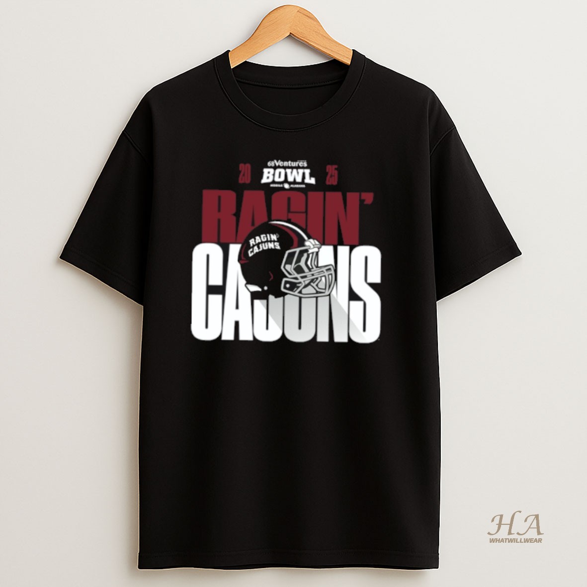 Official Louisiana Ragin Cajuns 2025 68 Ventures Bowl Helmet T Shirt
