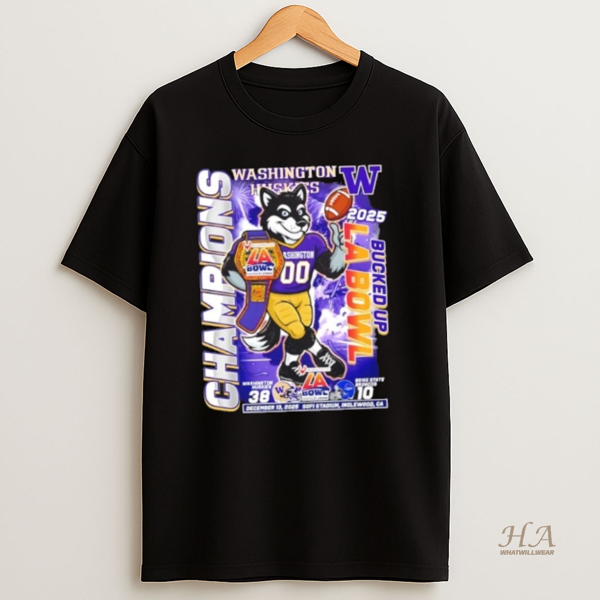Official Mascot Washington Huskies 2025 Bucked Up La Bowl Sofi Stadium Inglewood Ca T Shirt
