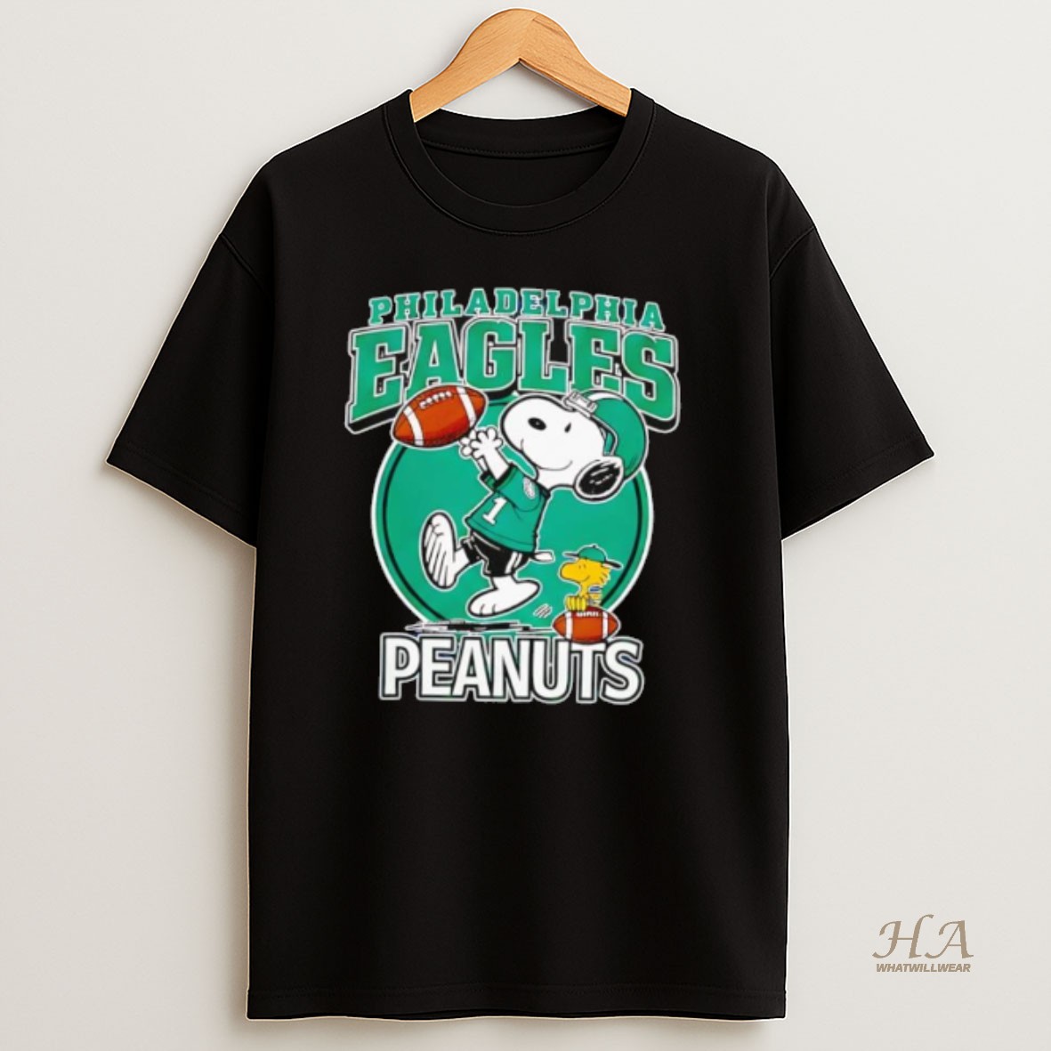 Official Philadelphia Eagles Snoopy Peanuts Cute Football Game Day Fan T Shirt