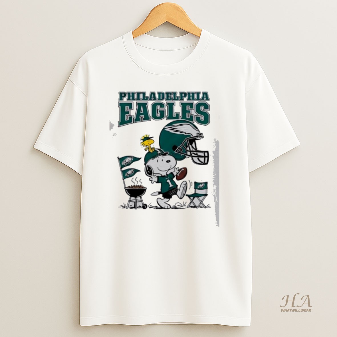 Official Philadelphia Eagles Snoopy Tailgate Party Peanuts Football T Shirt