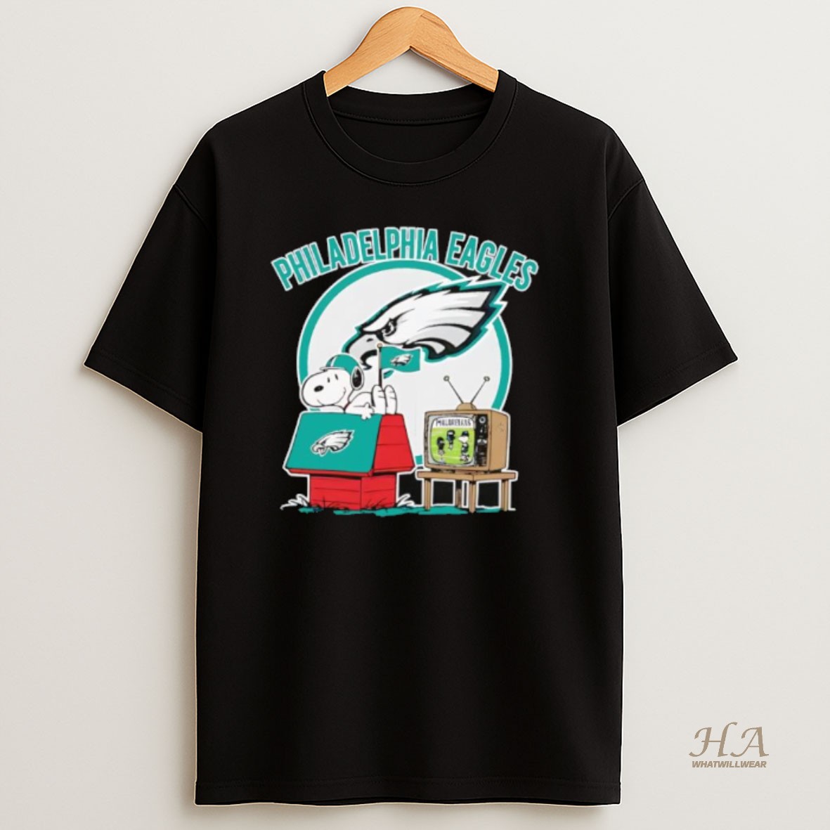 Official Philadelphia Eagles Snoopy Watching Football Peanuts Fan T Shirt