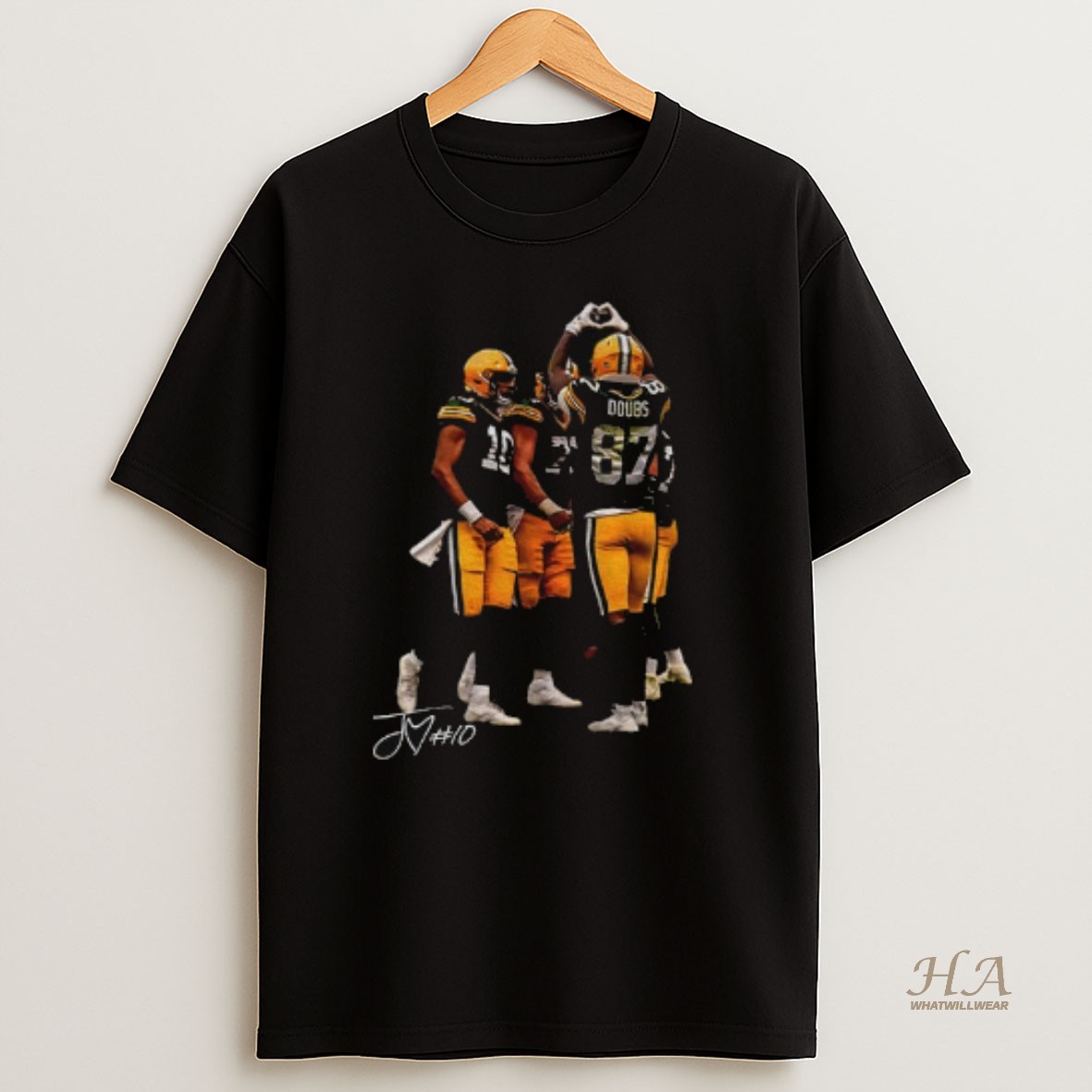 Official Romeo Doubs And Jordan Love Green Bay Packers Football Nfl Love Hands Sign Signature T Shirt