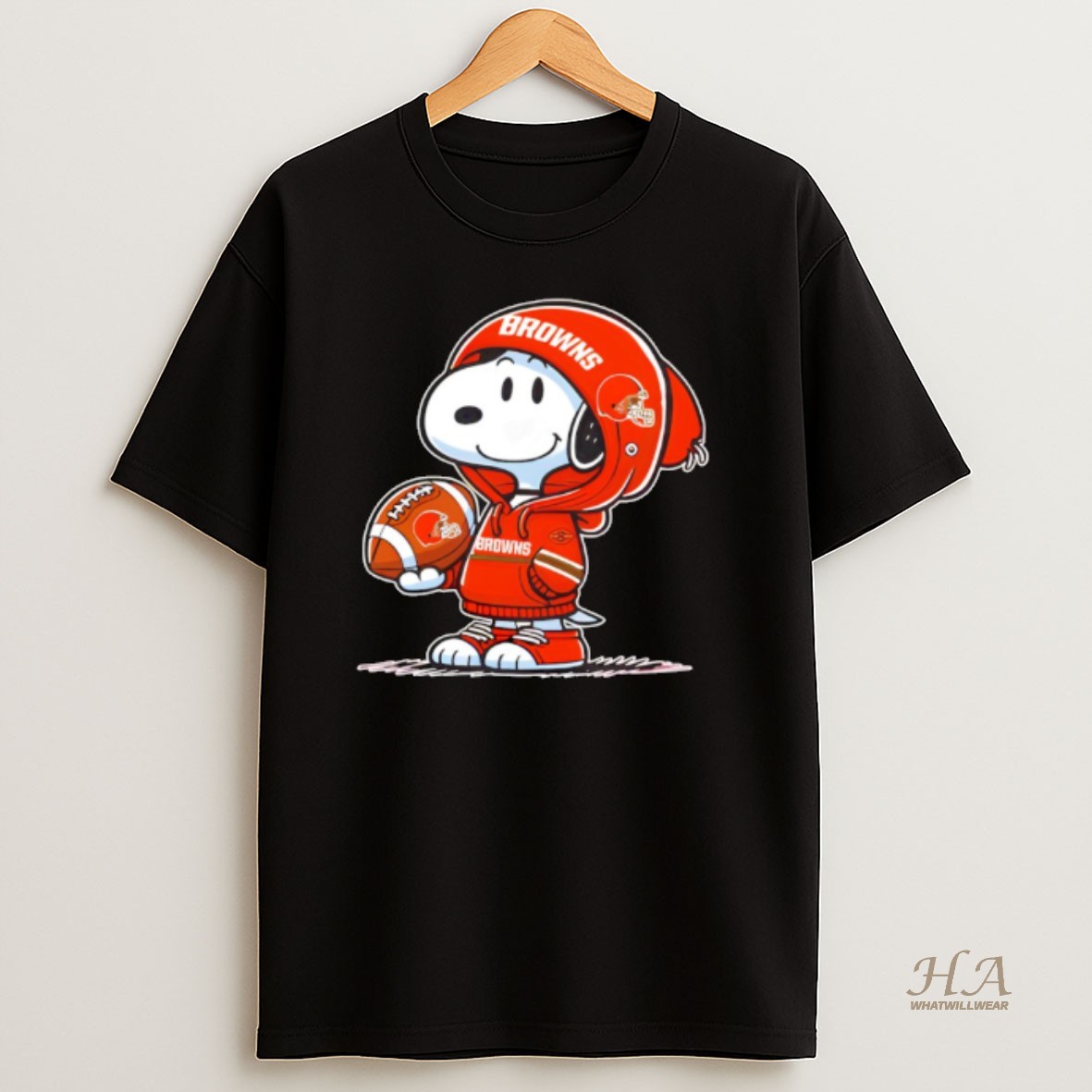 Official Snoopy Wears Cleveland Brownss Football T Shirt