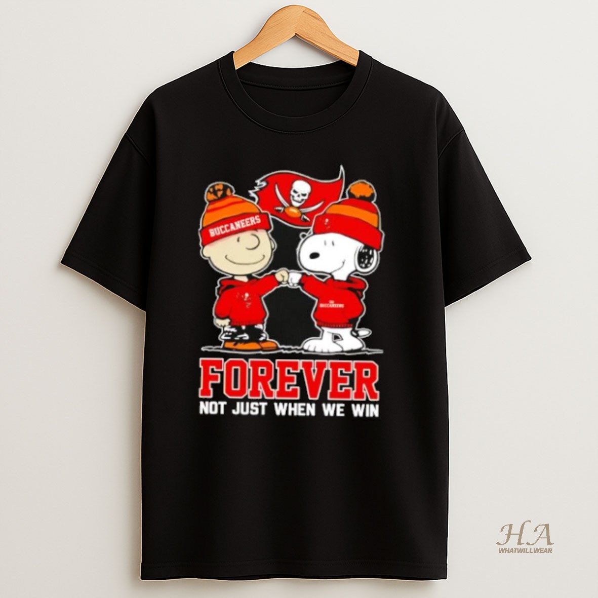 Official Tampa Bay Buccaneers Charlie Brown And Snoopy Forever Not Just When We Win T Shirt