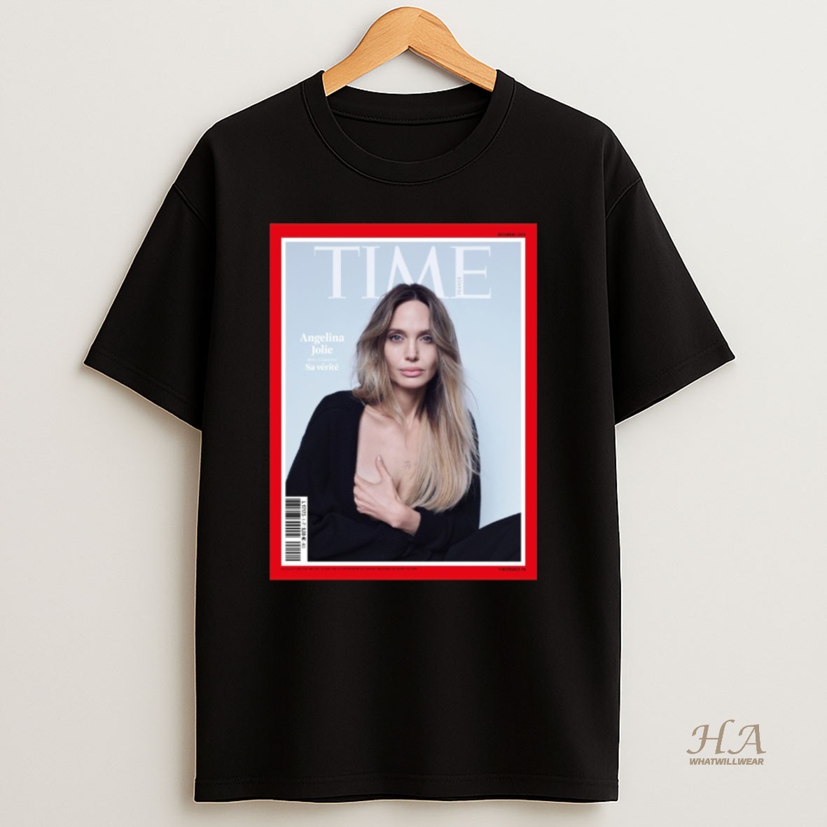Official Time France Angelina Jolie Dans Coutures Sa Verite December 2025 T Shirt