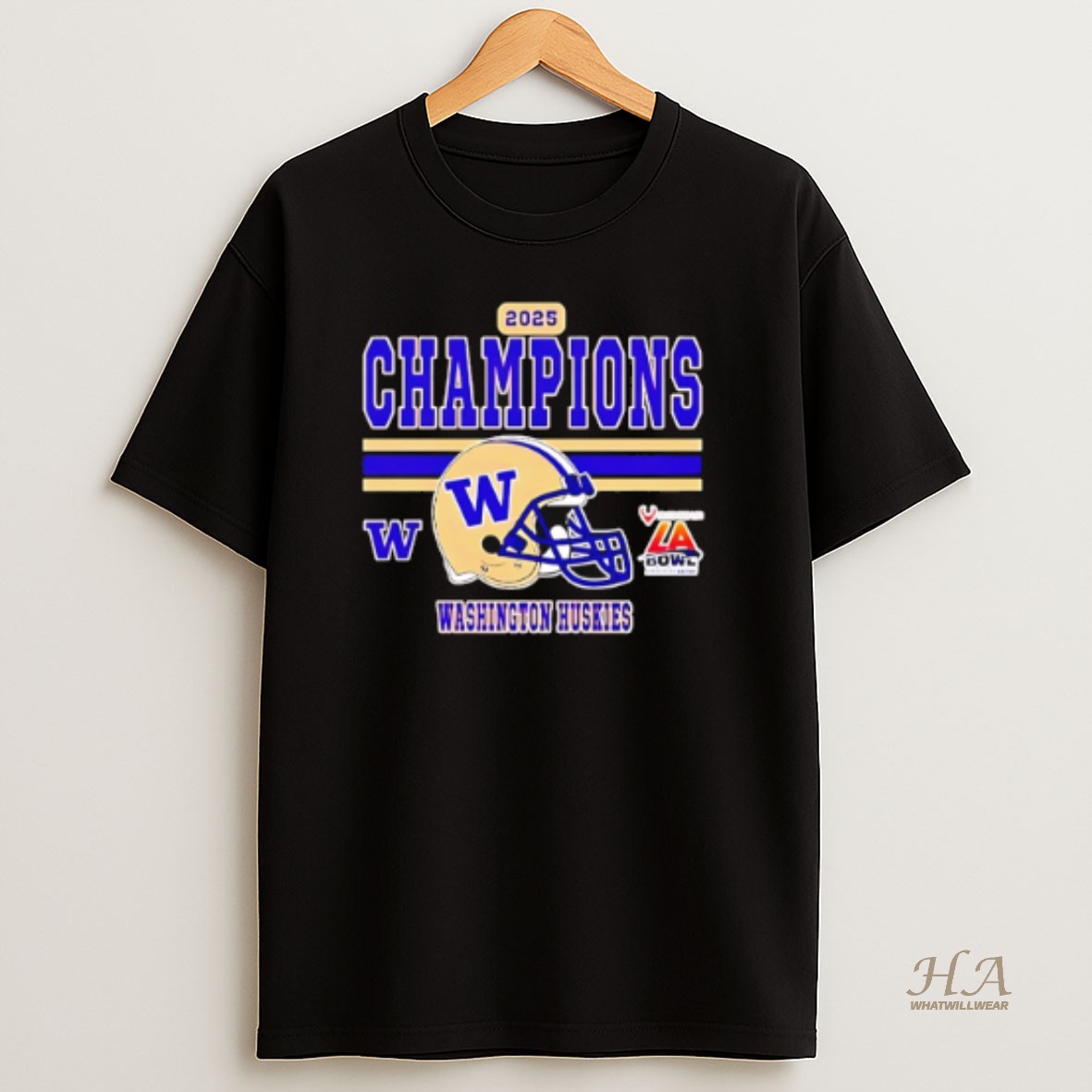 Official Washington Huskies 2025 La Bowl Champions Helmet T Shirt
