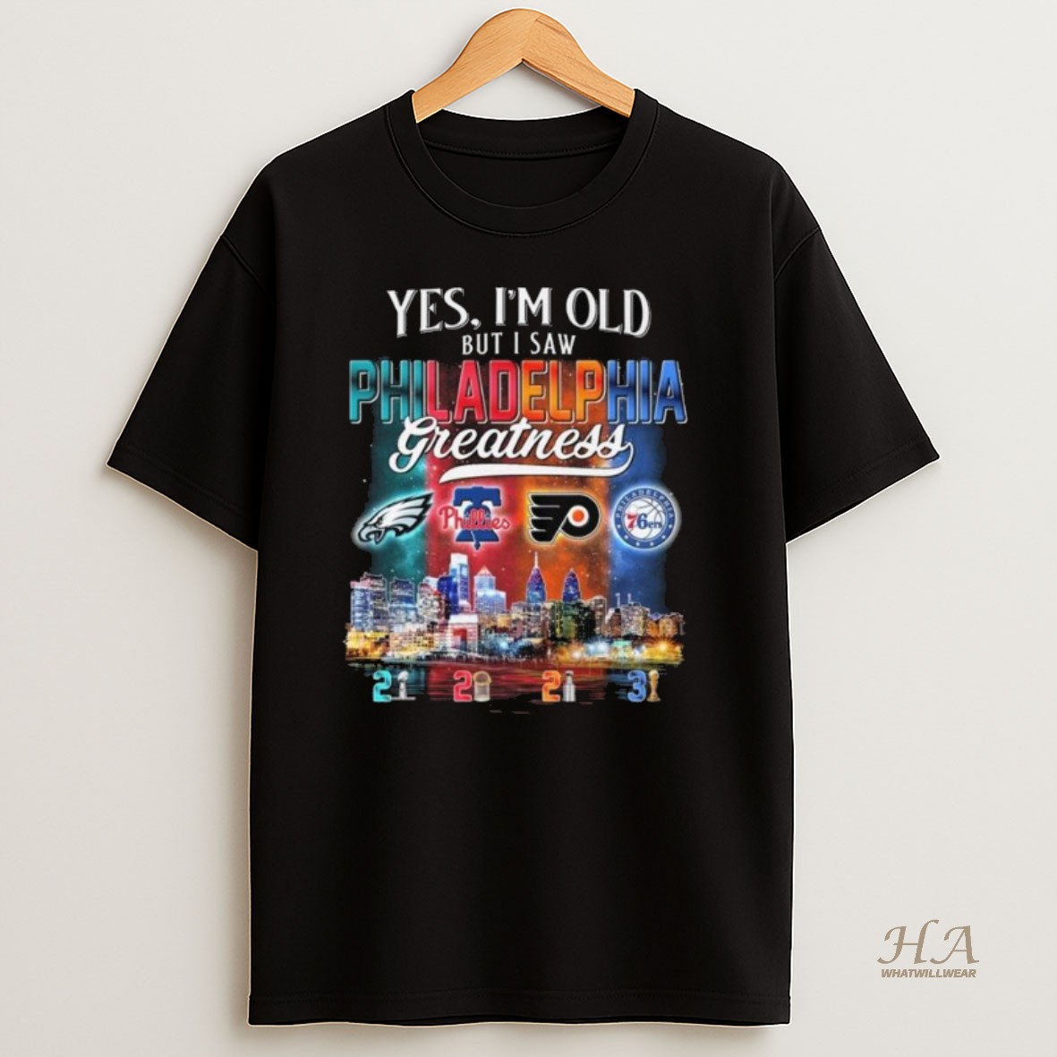 Official Yes Im Old But I Saw Philadelphia City Sports Logo Greatness Skyline Long Sleve Shirt
