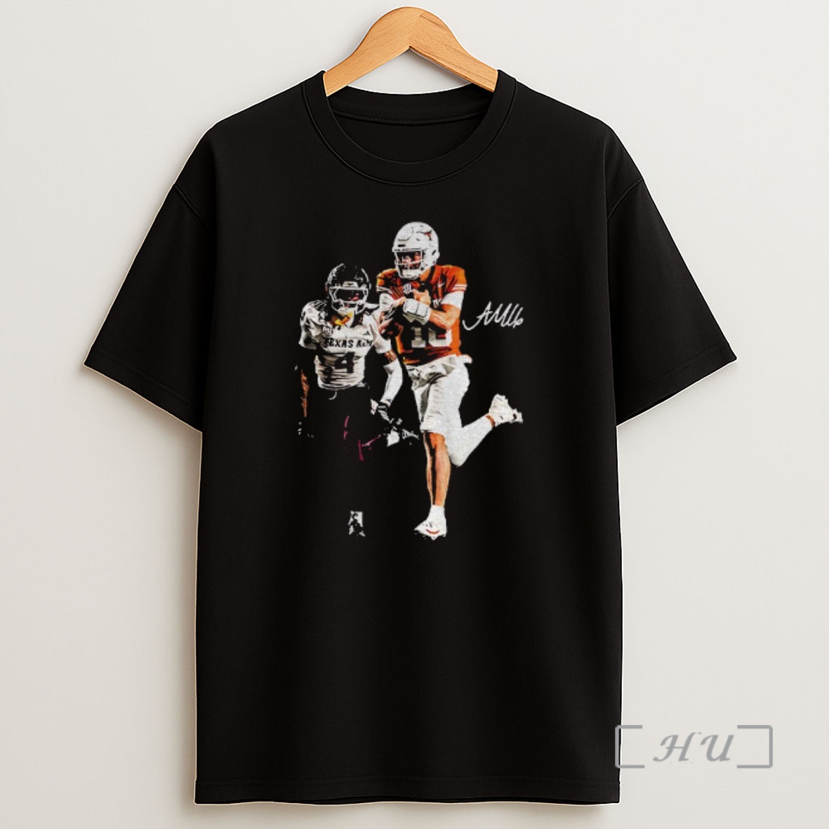 Officials Arch Manning Running Texas Longhorns Football Signature Premium Shirt Sweatshirt Tee