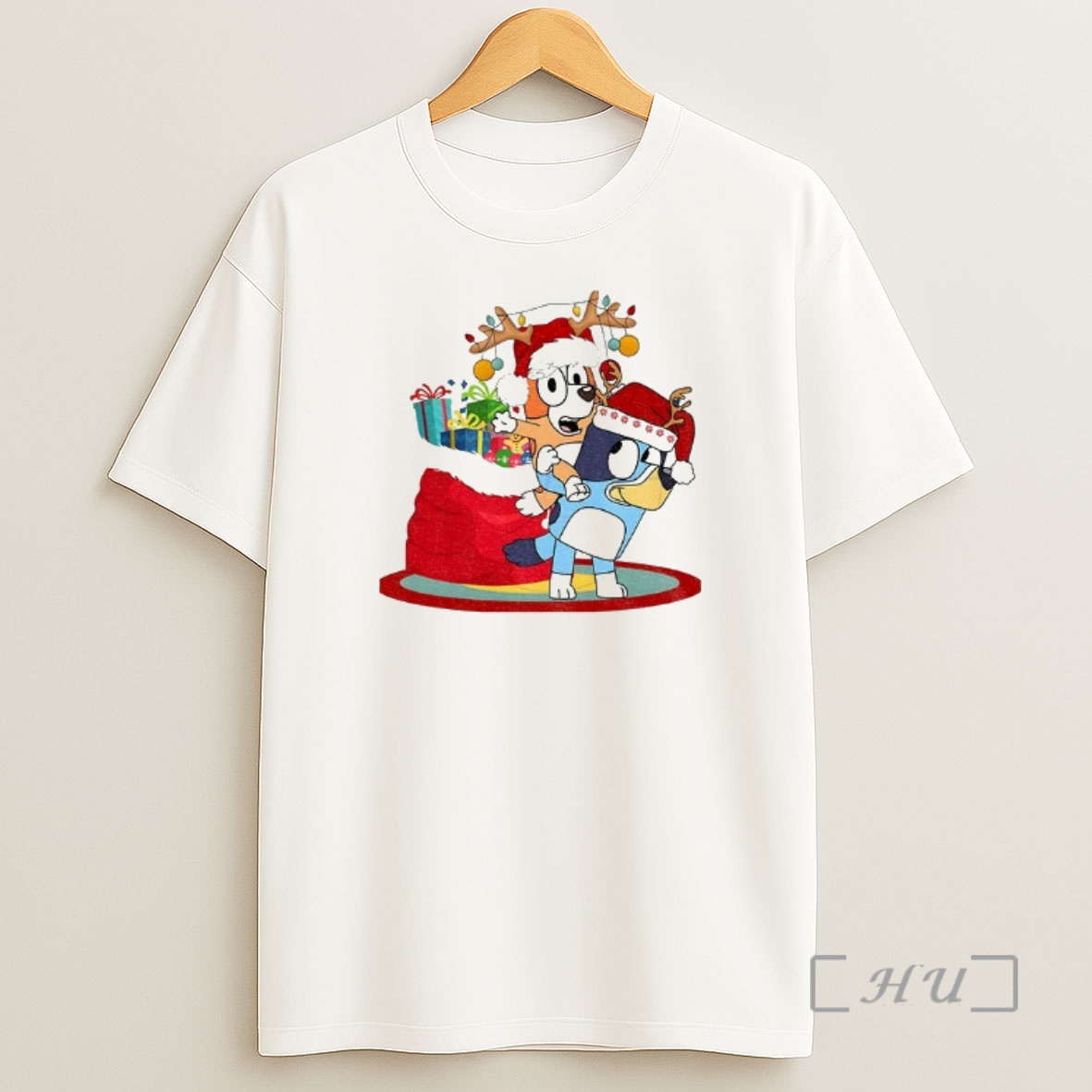 Officials Bluey And Bingo Reindeer Santa Hat Merry Christmas Premium Shirt Sweatshirt Tee
