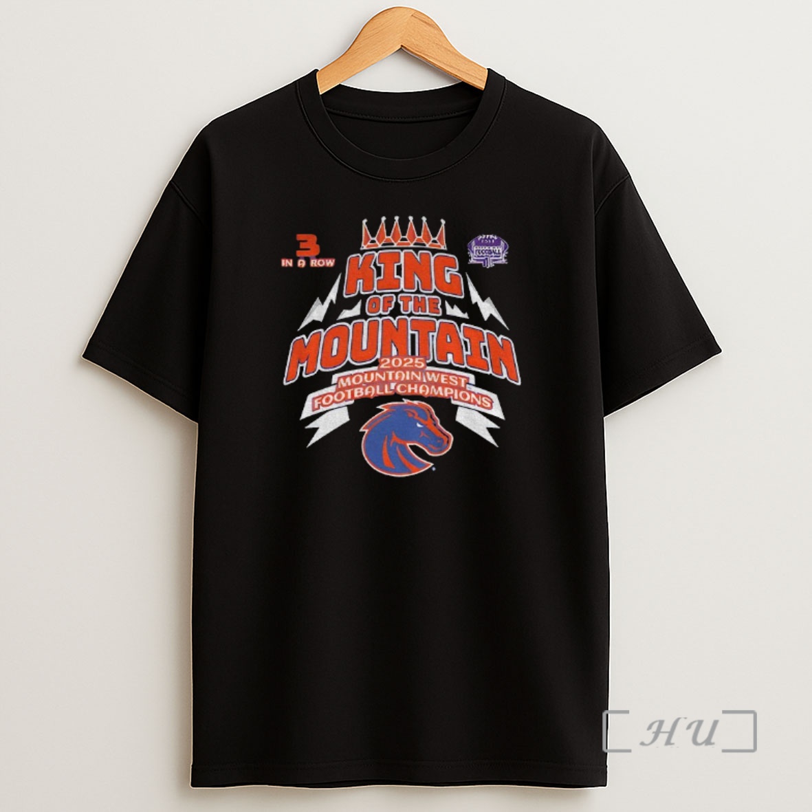 Officials Boise State Broncos 2025 Mountain West Champions King Of The Mountain 3 In A Row Premium Shirt Sweatshirt Tee