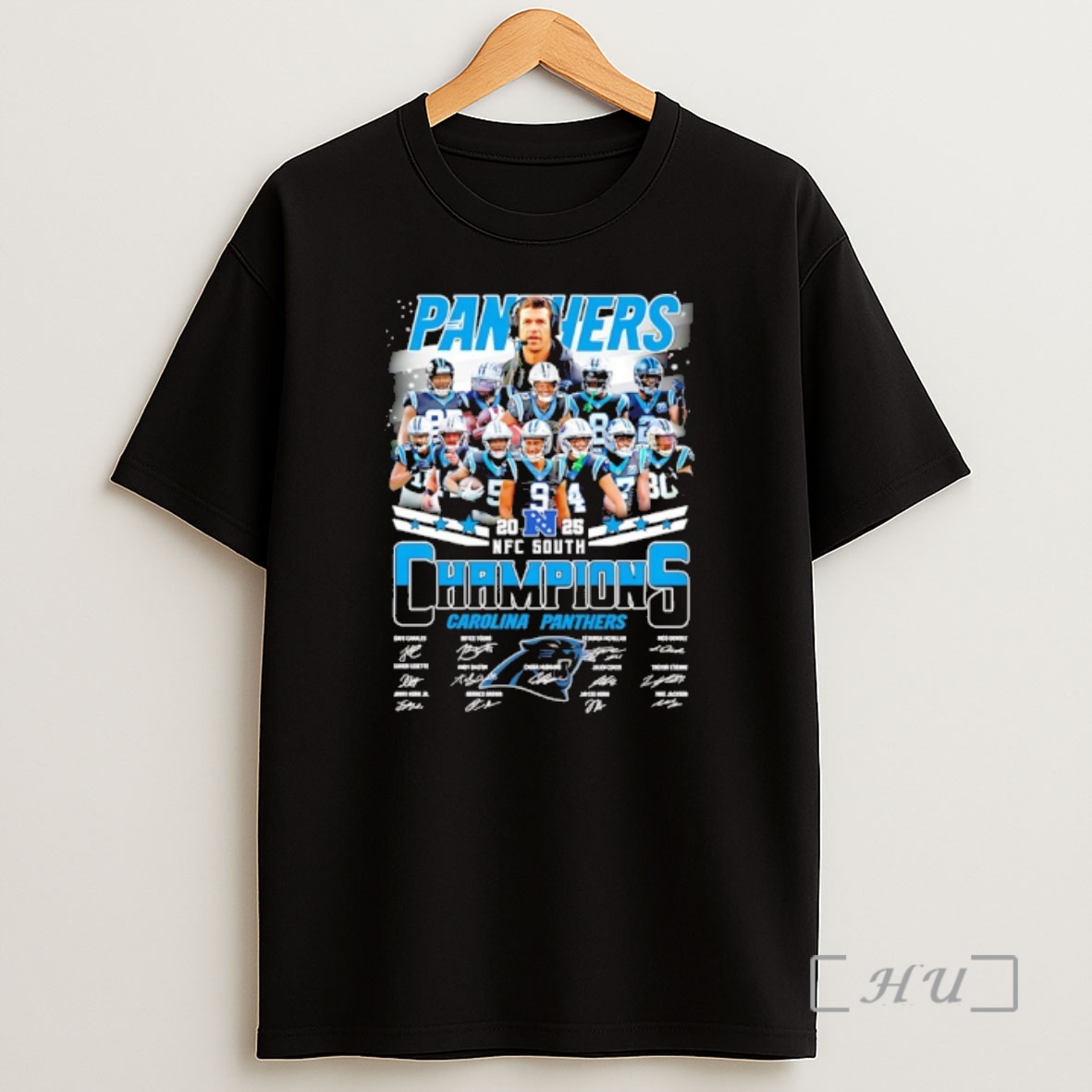 Officials Carolina Panthers 2025 Nfc South Champions All Team Signature Shirt Sweatshirt Tee